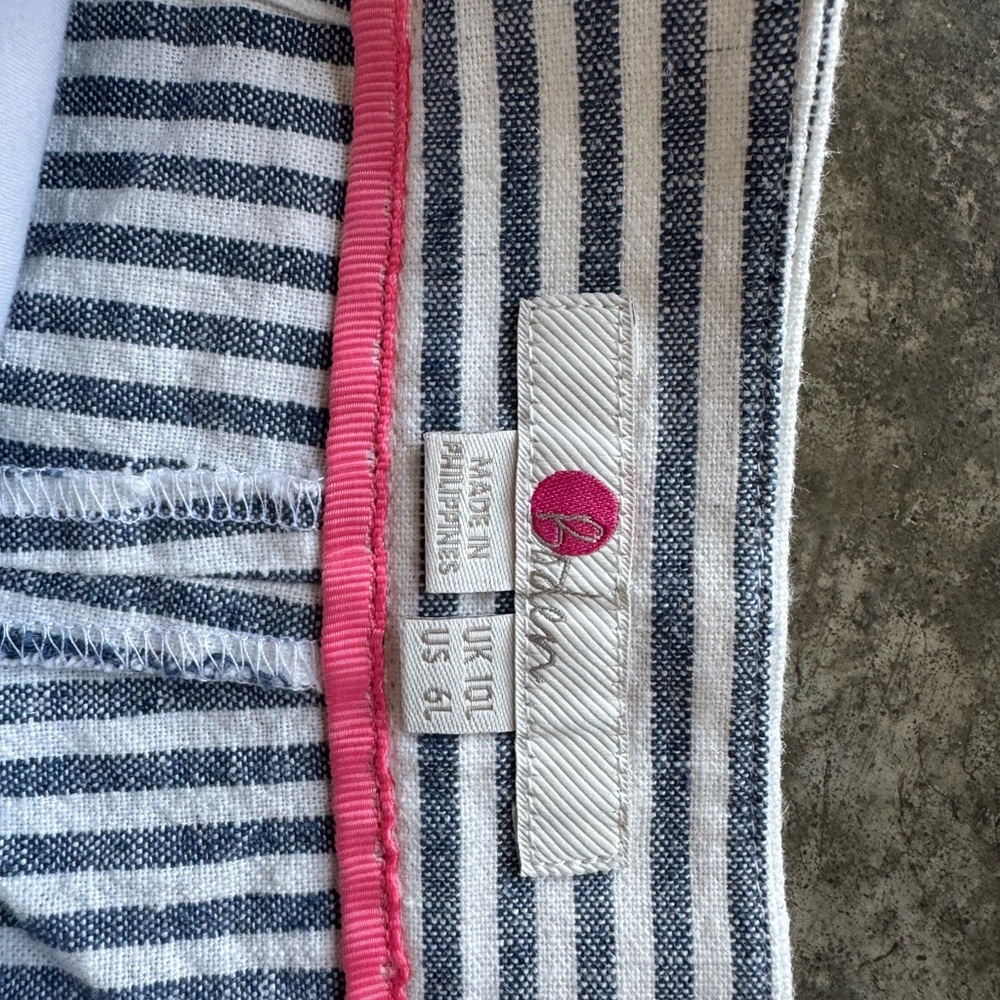 Women’s cropped blue and white striped linen pants. - Picture 3 of 4